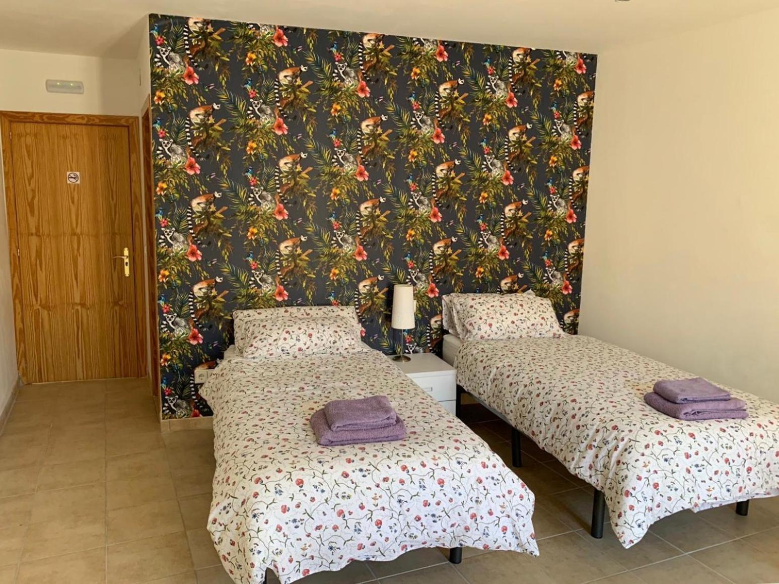 Hostal Casa Michaels Mora d'Ebre Exterior foto